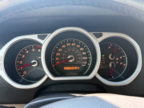 Used 2005 Toyota 4Runner Limited AWD/4WD image 39
