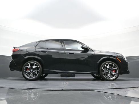 Used 2025 BMW X2 M35i w/ Premium Package image 30