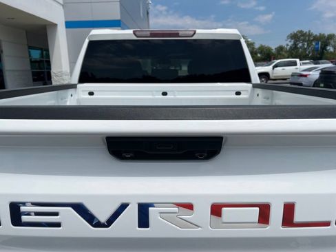 Used 2022 Chevrolet Silverado 1500 LT w/ Z71 Off-Road Package AWD/4WD image 8