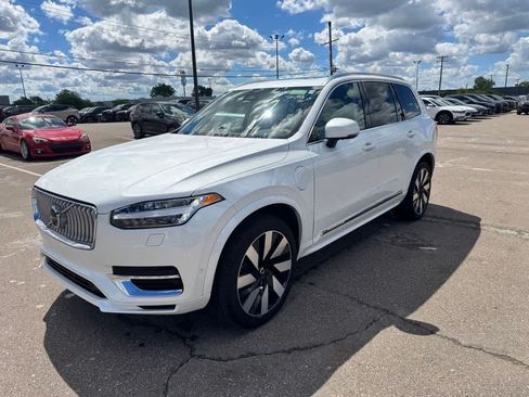 Used 2024 Volvo XC90 T8 Plus w/ Protection Package Premier AWD/4WD image 1