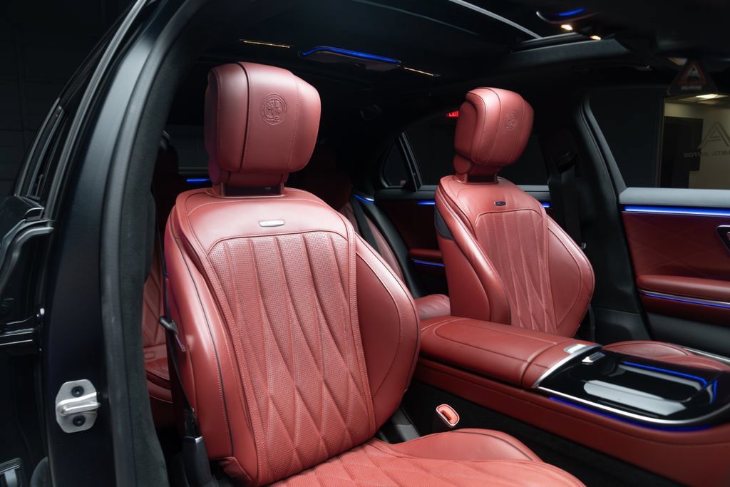 Used 2025 Mercedes-Benz S 63 AMG S image 38