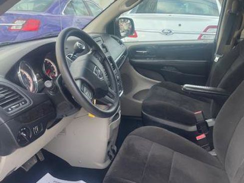 Used 2013 Dodge Grand Caravan SE image 5