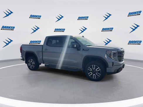 Used 2024 GMC Sierra 1500 AT4 w/ Technology Package image 2