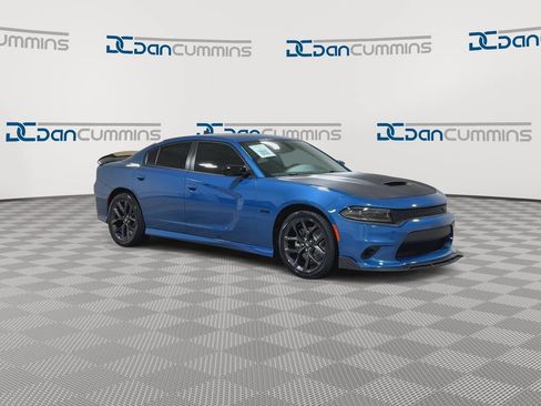 Used 2023 Dodge Charger R/T w/ Plus Group RWD image 2
