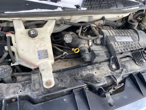 Used 2017 GMC Savana 2500 image 16