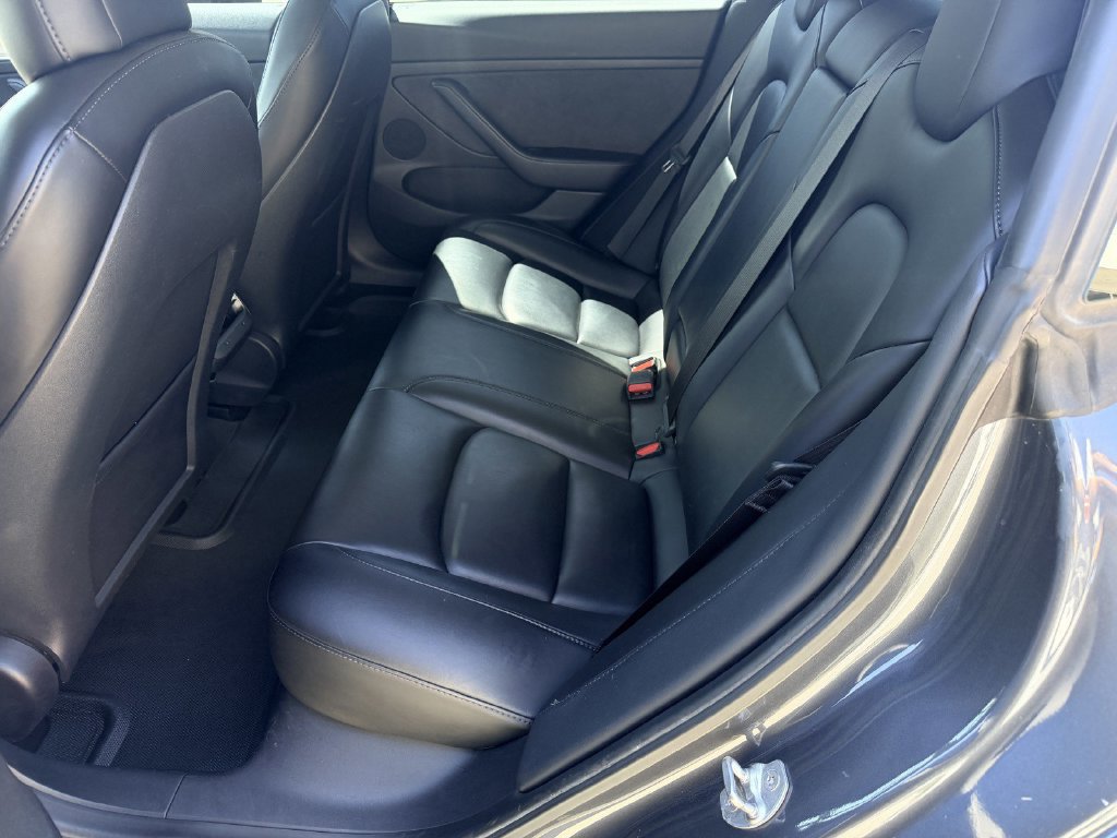 Used 2021 Tesla Model 3 Long Range AWD/4WD image 16