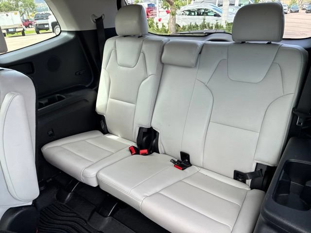 Used 2024 Kia Telluride SX Prestige w/ Towing Package AWD/4WD image 16