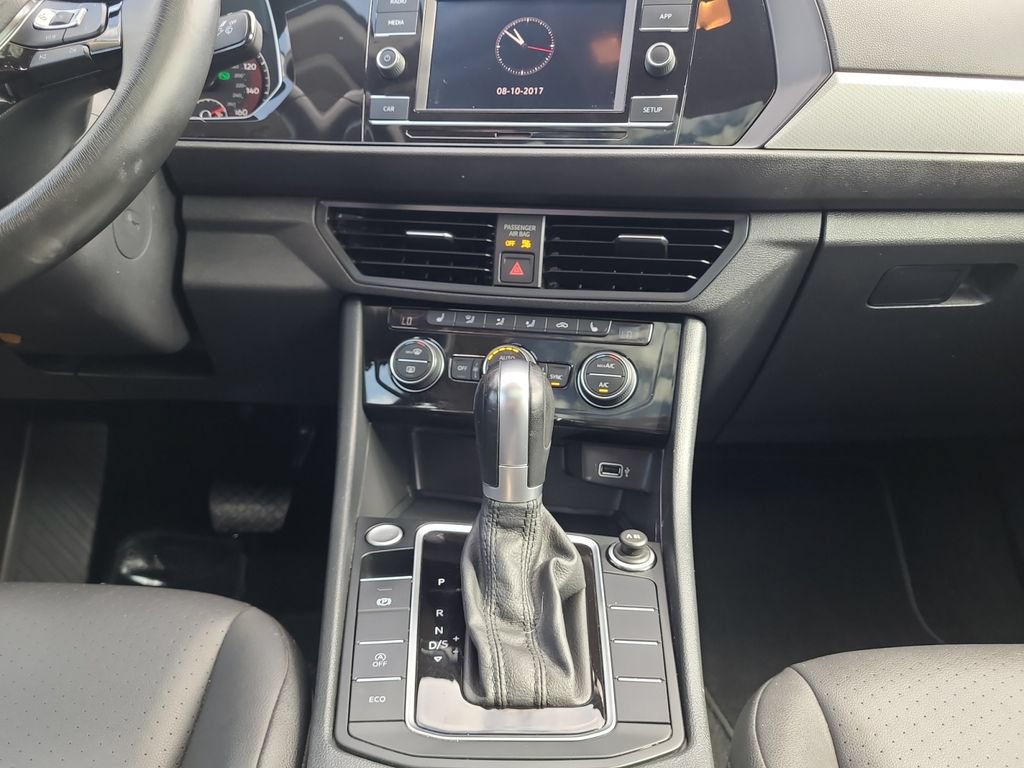 Used 2019 Volkswagen Jetta SE FWD image 11