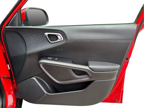 Used 2021 Kia Soul S FWD image 35
