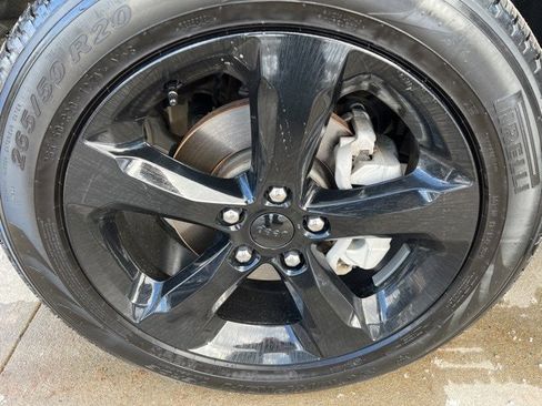 Certified 2025 Jeep Grand Cherokee Limited w/ Black Appearance Package image 9