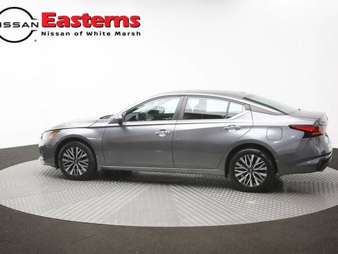 Used 2023 Nissan Altima 2.5 SV w/ SV Premium Package AWD/4WD image 61