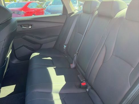 Used 2025 Honda Accord EX-L image 9