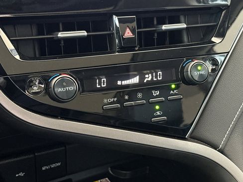 Used 2023 Toyota Camry XSE FWD image 18