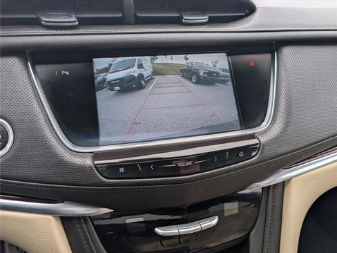 Used 2018 Cadillac XT5 Premium Luxury FWD image 28