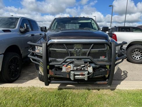 Used 2017 RAM 2500 SLT AWD/4WD image 2