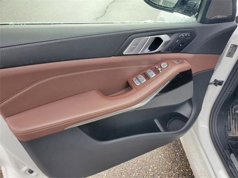 Used 2020 BMW X7 xDrive40i w/ Premium Package image 9