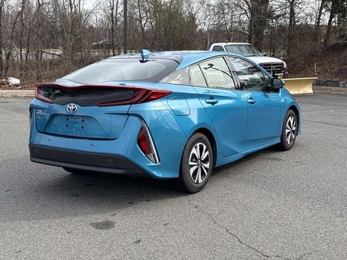 Used 2017 Toyota Prius Prime Advanced image 2