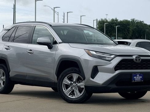 Used 2024 Toyota RAV4 XLE FWD image 2