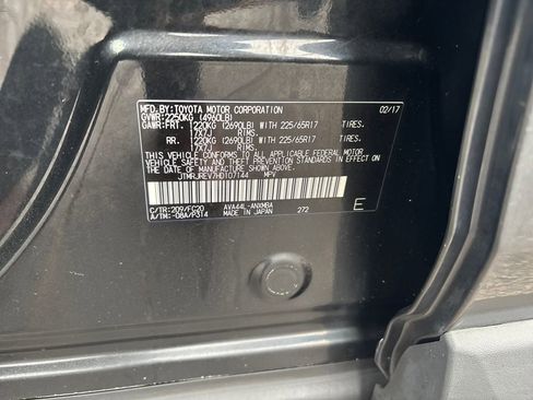 Certified 2017 Toyota RAV4 XLE image 32
