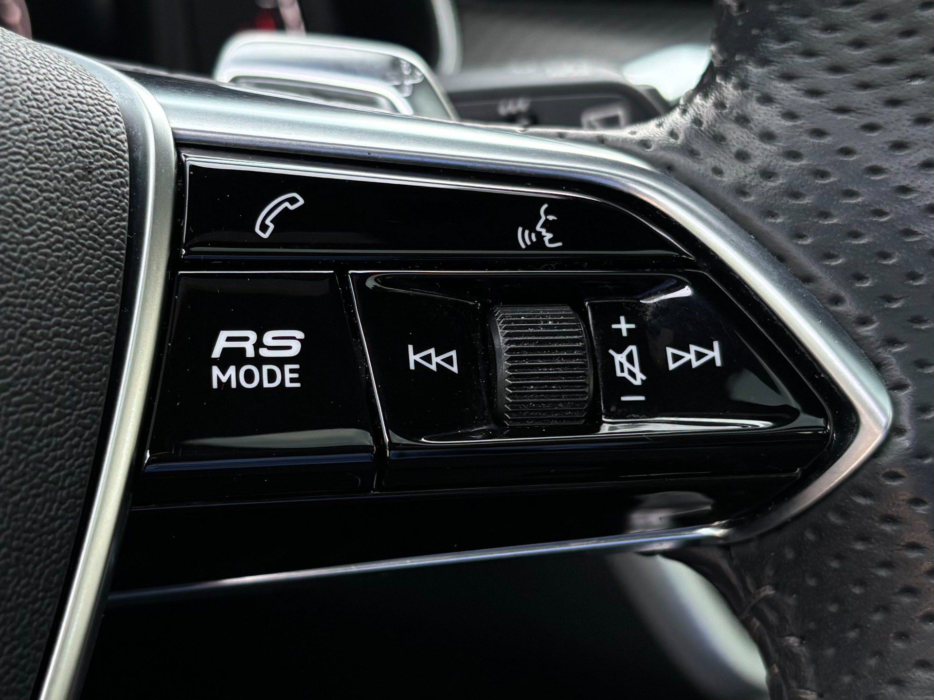 Used 2021 Audi RS 6 AWD/4WD image 29