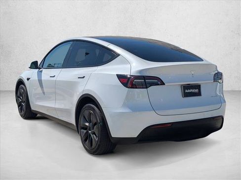 Used 2024 Tesla Model Y Long Range AWD/4WD image 8
