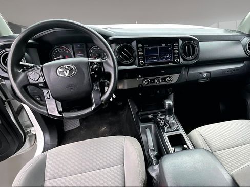 Used 2022 Toyota Tacoma SR RWD image 8