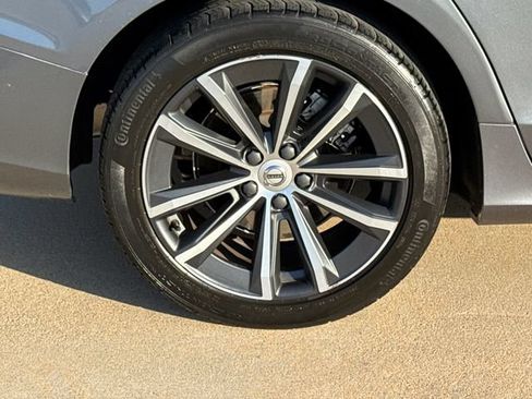 Used 2021 Volvo S60 T5 Momentum FWD image 8