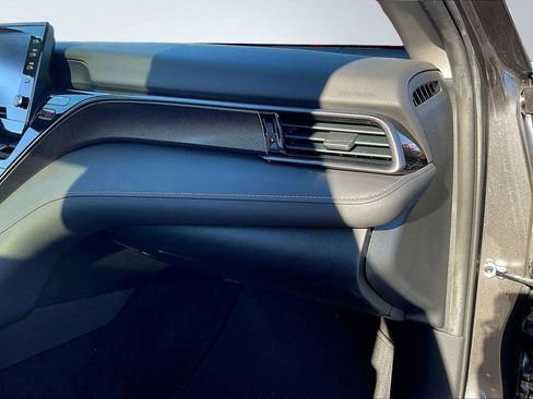 Used 2022 Toyota Camry XSE image 17