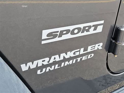 Used 2017 Jeep Wrangler Unlimited Sport w/ Quick Order Package 24S image 33