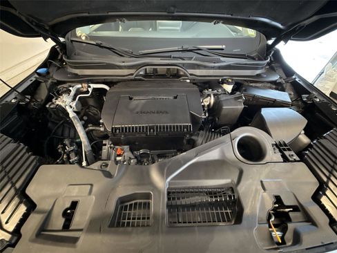 Used 2023 Honda Pilot Touring image 18