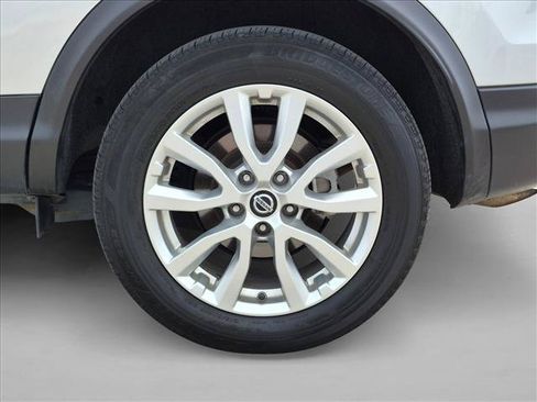Used 2022 Nissan Rogue Sport S FWD image 21