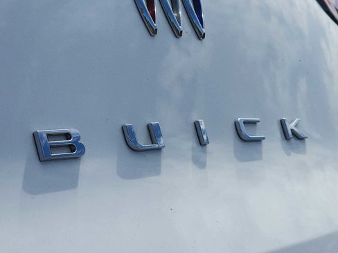 Used 2024 Buick Encore GX Sport Touring image 29