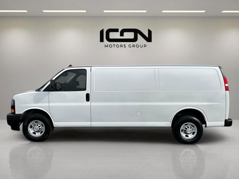 Used 2023 Chevrolet Express 2500 Work Van w/ Driver Convenience Package image 2