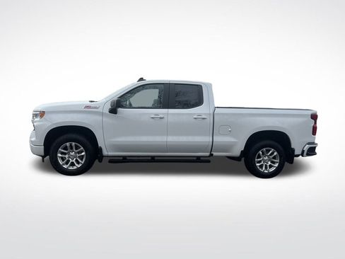 Used 2023 Chevrolet Silverado 1500 RST image 2