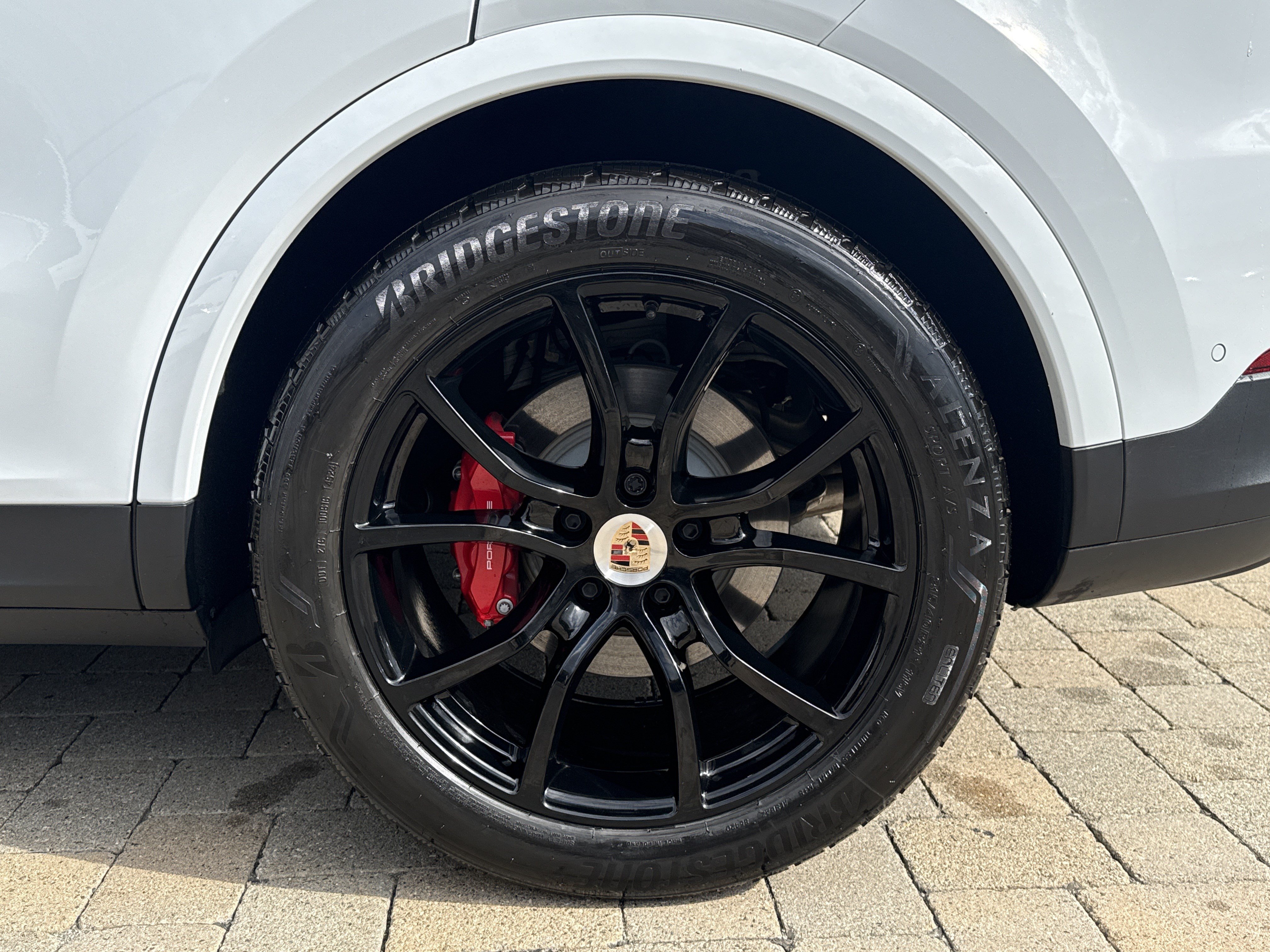 Used 2025 Porsche Cayenne S AWD/4WD image 30