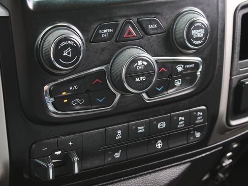 Used 2017 RAM 2500 Big Horn image 32