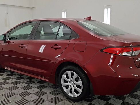 Certified 2023 Toyota Corolla LE image 2