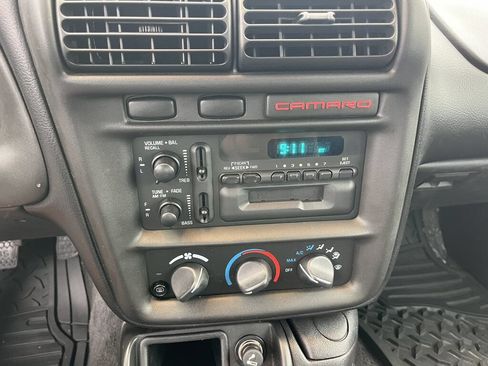 Used 2000 Chevrolet Camaro LT RWD image 24