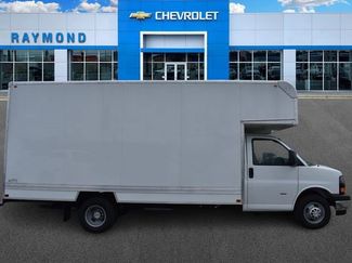 New 2025 Chevrolet Express 3500 w/ Power Convenience Package video 2