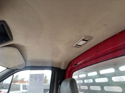 Used 2008 GMC TopKick C5500 2WD Regular Cab image 16