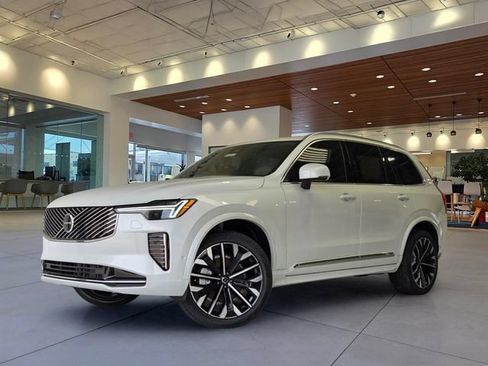 New 2026 Volvo XC90 B6 Ultra w/ Protection Package AWD/4WD image 3