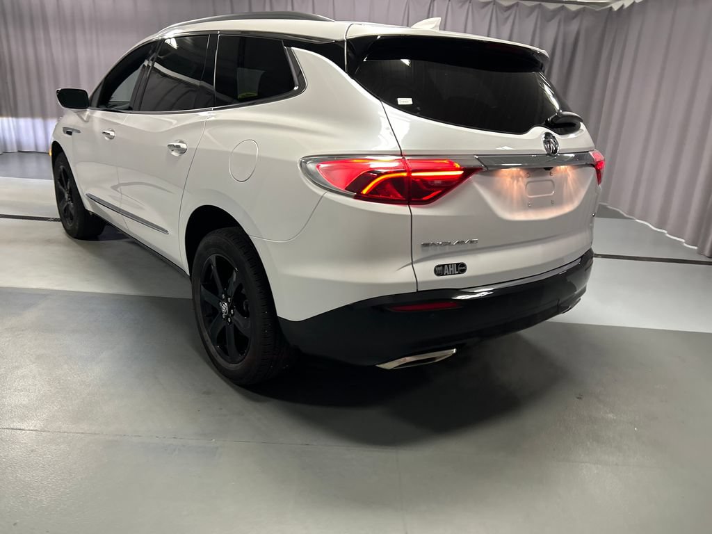 Used 2024 Buick Enclave Essence w/ Sport Touring Edition FWD image 5