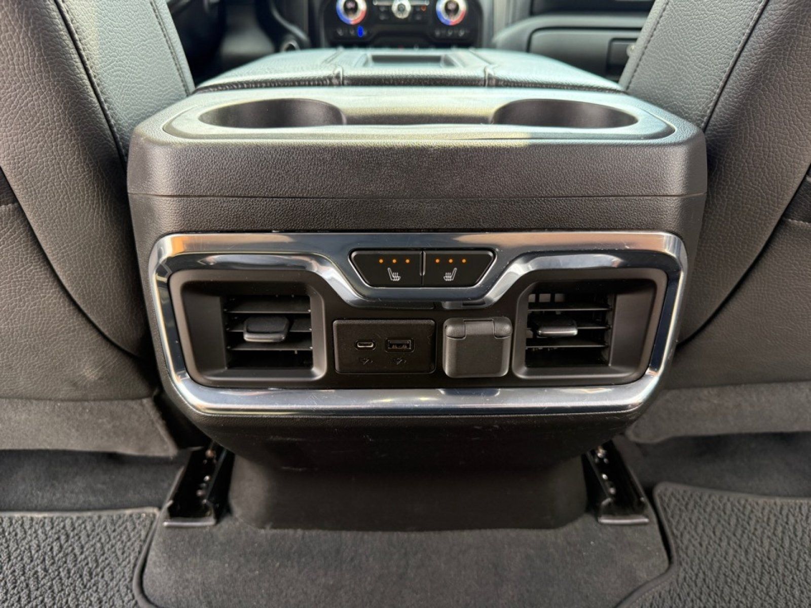 Used 2020 GMC Sierra 3500 Denali w/ Denali Ultimate Package AWD/4WD image 35