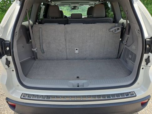 Used 2018 Toyota Highlander XLE AWD/4WD image 40