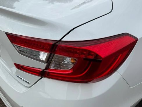 Used 2021 Honda Accord Hybrid image 14