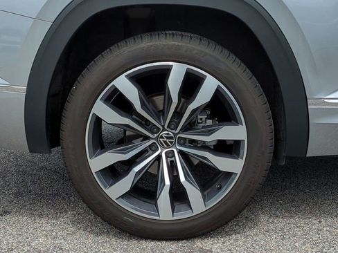 Used 2022 Volkswagen Atlas SEL Premium image 11