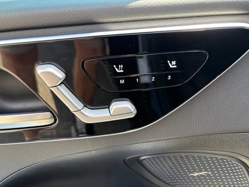 Used 2025 Mercedes-Benz C 300 Sedan image 16