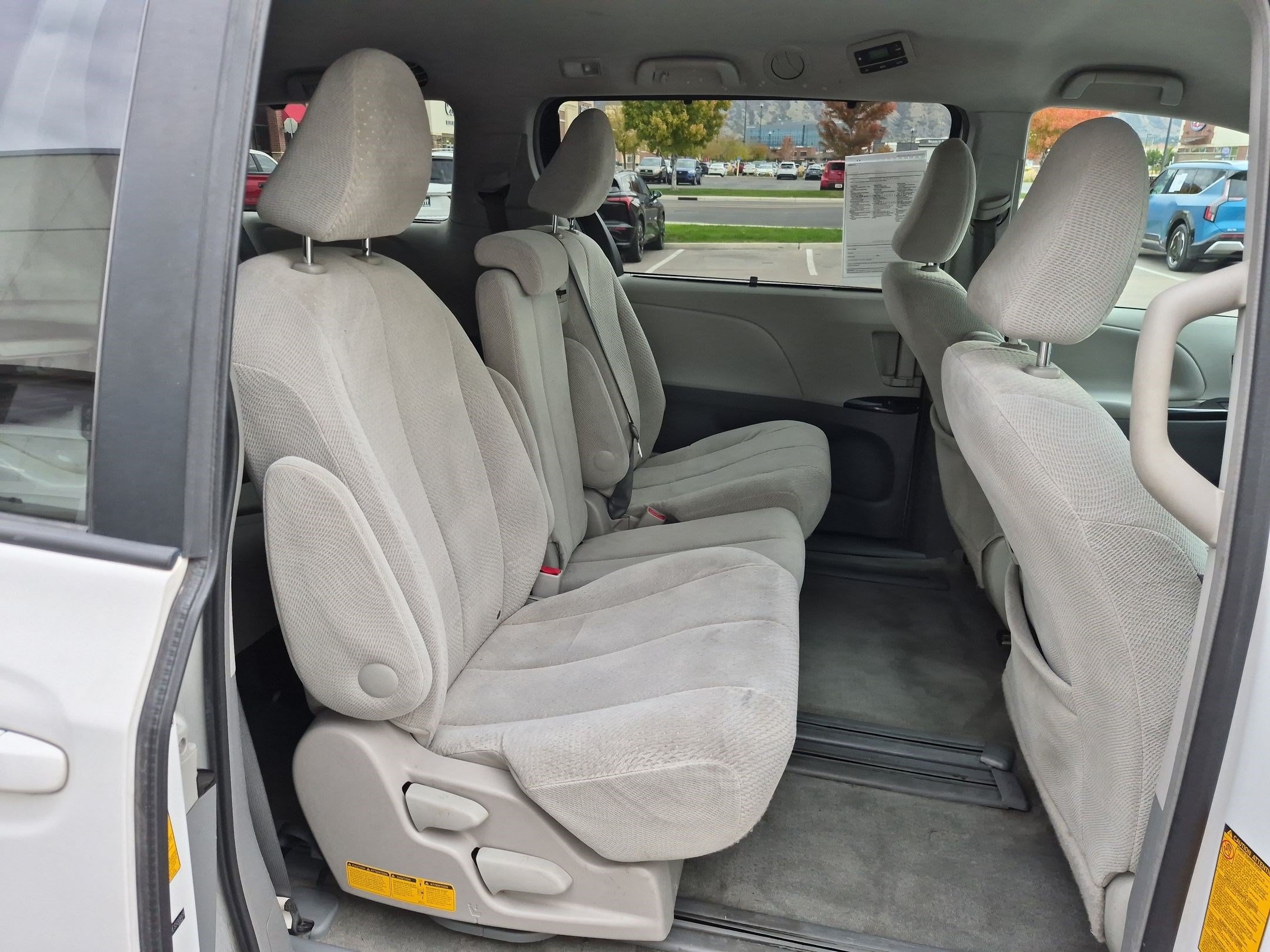 Used 2014 Toyota Sienna LE FWD image 30