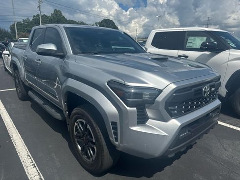 Used 2024 Toyota Tacoma TRD Sport w/ TRD Sport Upgrade Package AWD/4WD image 2