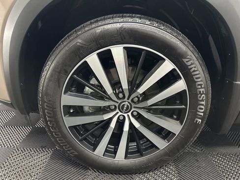 Used 2025 Nissan Pathfinder Platinum w/ Cargo Package image 41